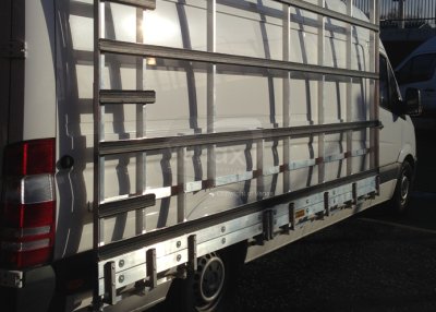Sprinter (06-18) L4 - Aluminium Glass Rack (LxH) 4400 x 2500