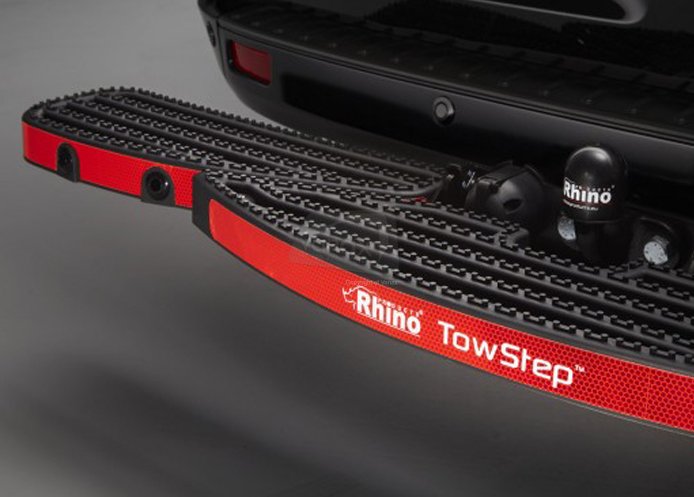 TowStep with Connect+ Parking Sensors, Black - Click Image to Close